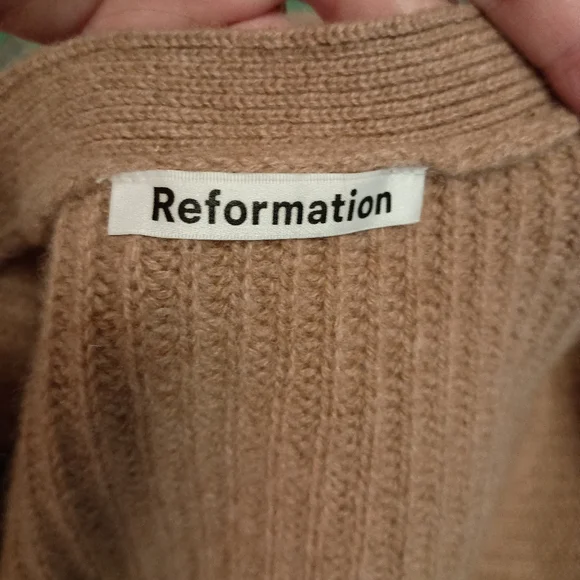 Reformation Fossi Cardigan - Picture 11 of 15